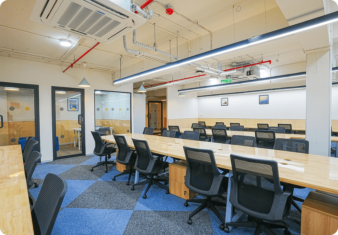 Customised managed office with flexible team seating at BHIVE Indiranagar